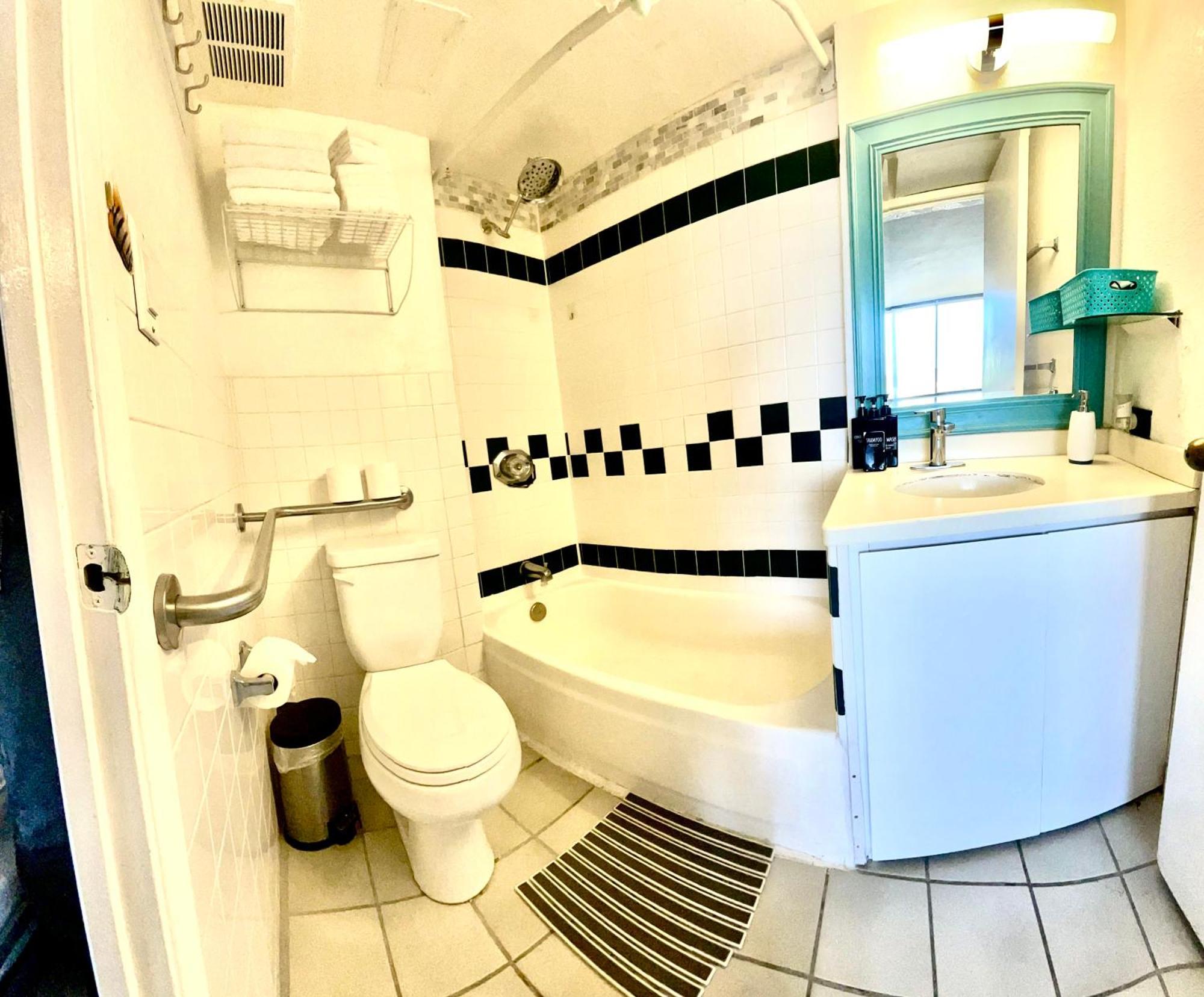 Diamond, Ocean, And Canal View Affordable Family House7Person Honolulu Extérieur photo